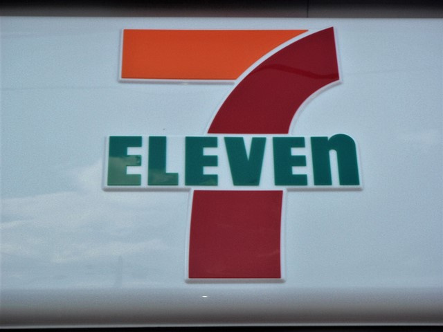 セブン-イレブン 羽生西