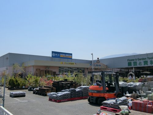 綿半八田店