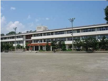 南アルプス市立豊小学校