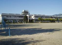 韮崎市立北東小学校