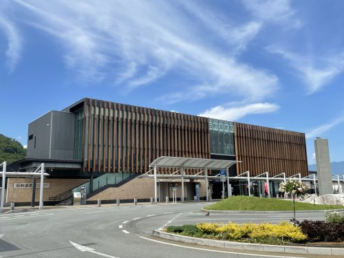 石和温泉駅