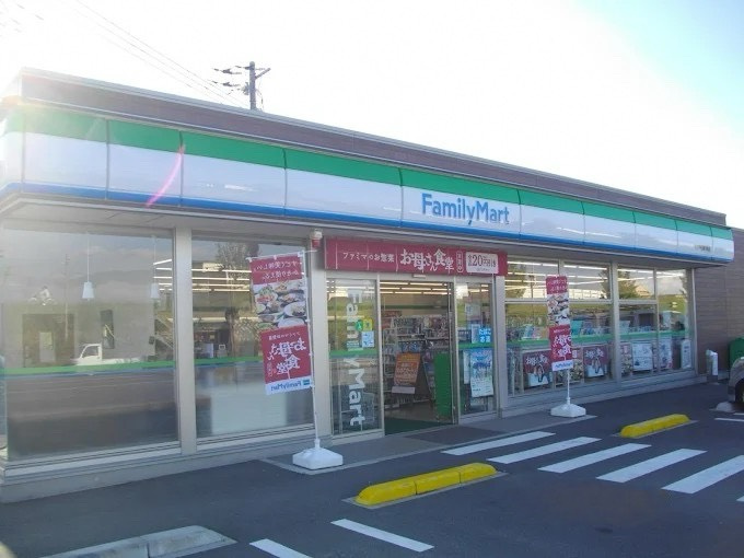 ファミリーマート甲府平和通り南