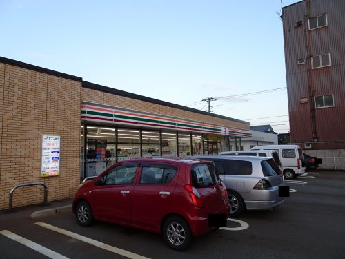 セブンイレブン 高岡城東店