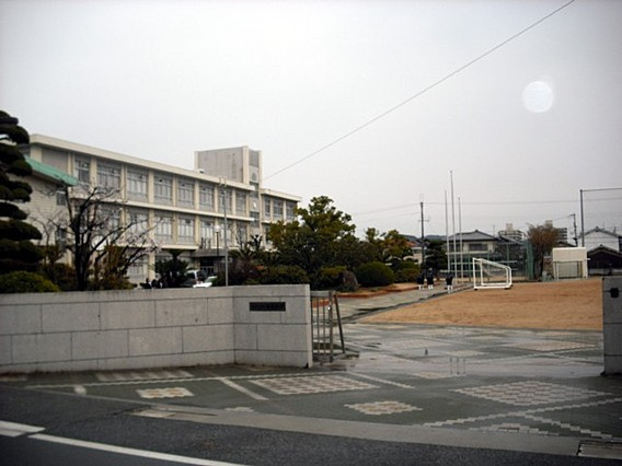 灘中学校