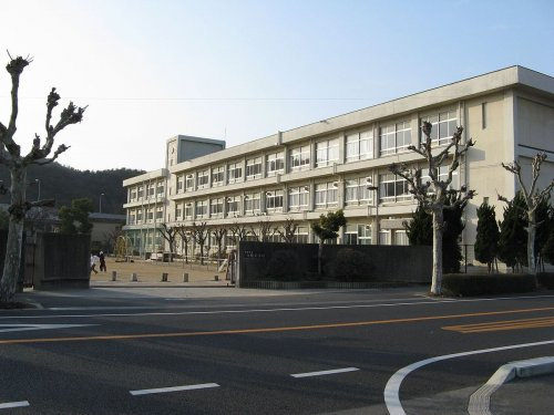 八幡小学校