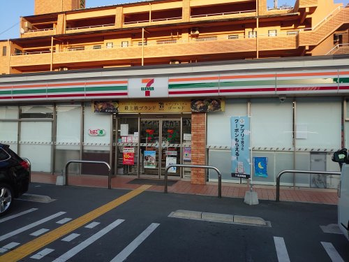 セブンイレブン　姫路岡田店