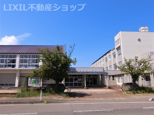 上越市立富岡小学校
