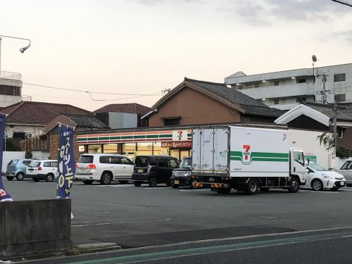 セブンイレブン　姫路伊伝居店