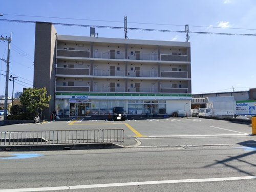 ファミリーマート 高槻川西町一丁目店