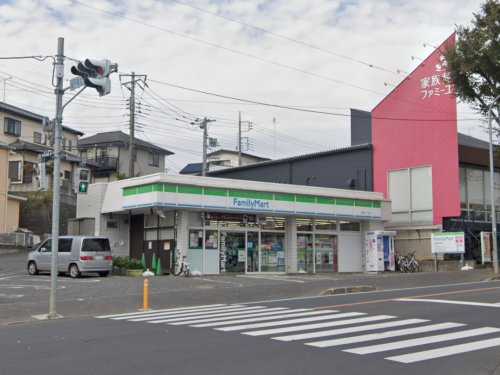 ファミリーマート 小金原八丁目店