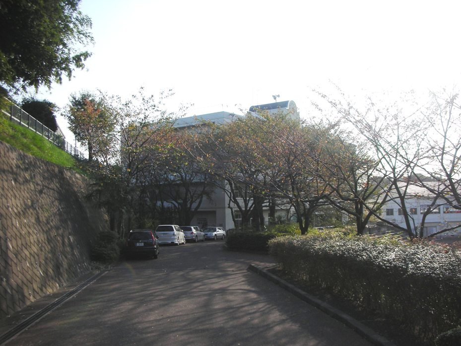 座間市立南中学校