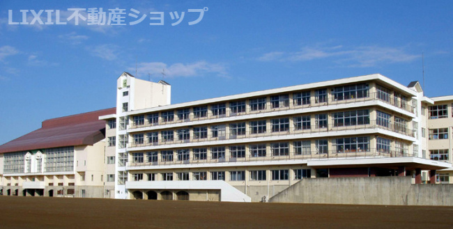 板倉中学校