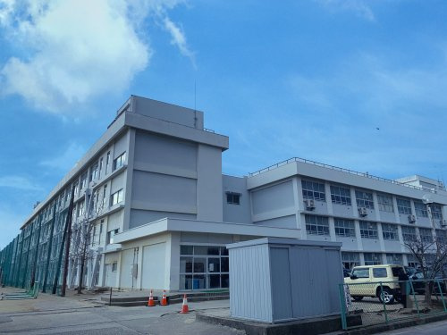 新潟市立　小針中学校