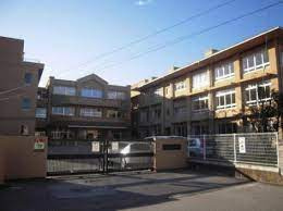 甲府市立大里小学校