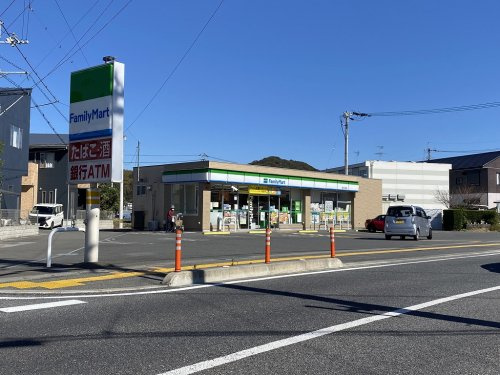 ファミリーマート　高知介良通店