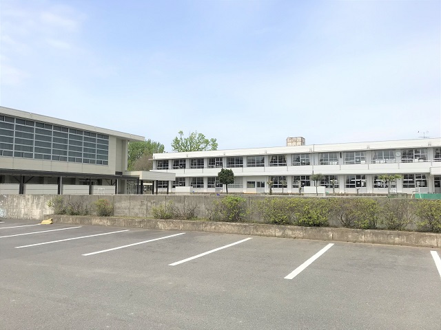 共和中学校