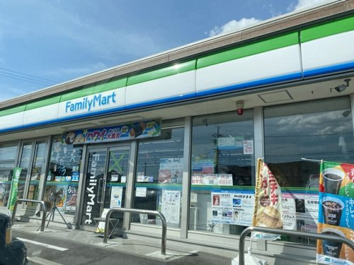ファミリーマート 可児桜町店