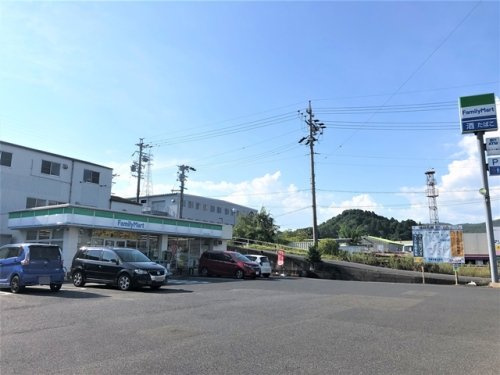 ファミリーマート 多治見小名田店