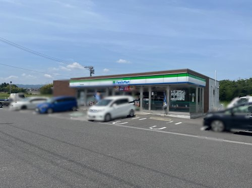 ファミリーマート東員町笹尾店