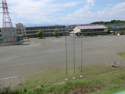 寺尾小学校