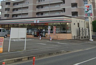 セブンイレブン月が丘1丁目店