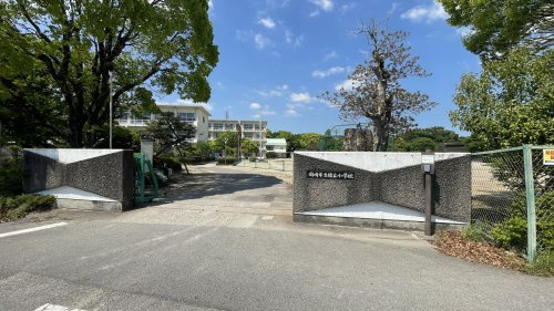 岡崎市立緑丘小学校