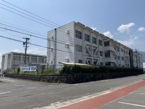八風中学校