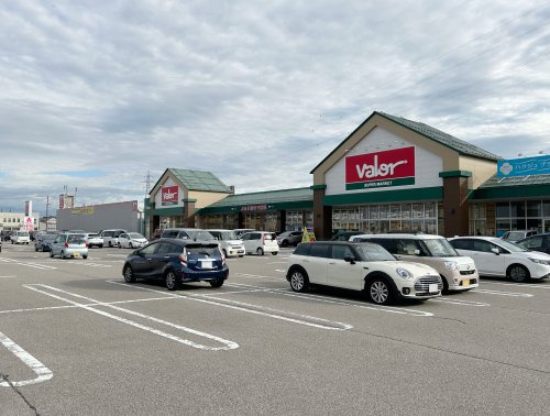 バロー 中曽根店