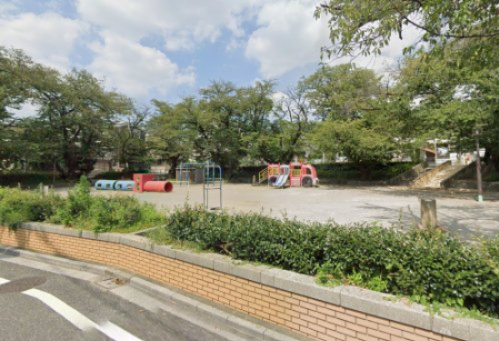 葉根木公園