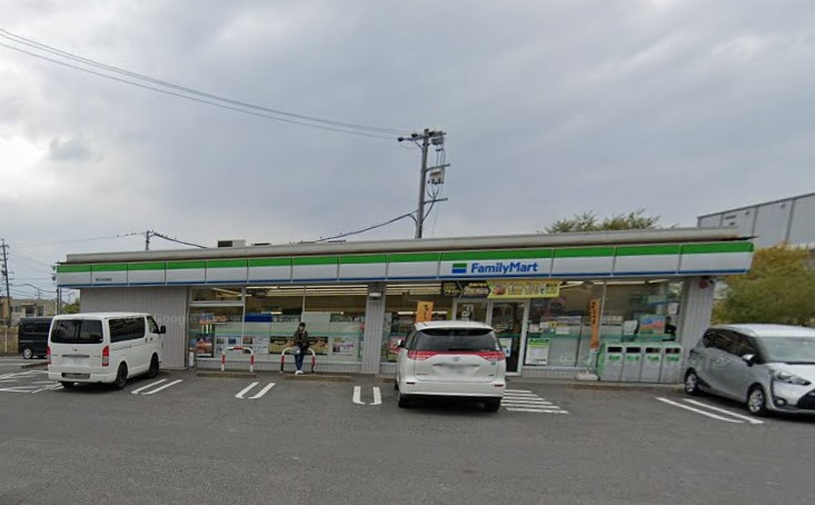 ファミリーマート 春日井田楽店
