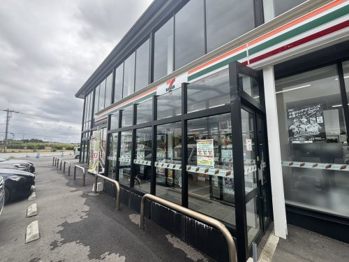 セブンイレブン 糸満伊原店