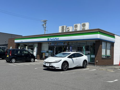 ファミリーマート可児坂戸北店
